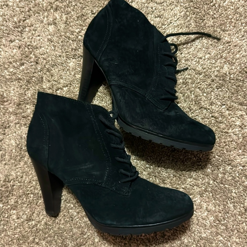 Black ankle heels